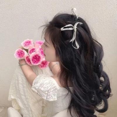 男生女生向前冲